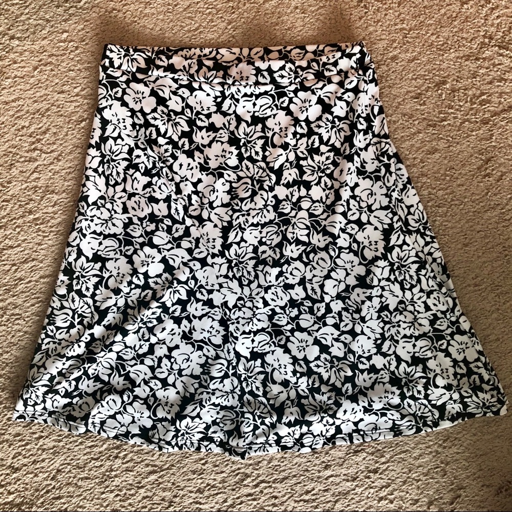 White House Black Market Skirt